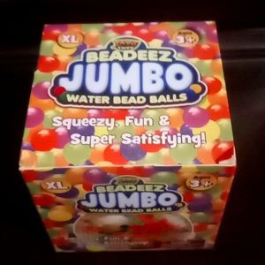 Beadeez jumbo water bead ball